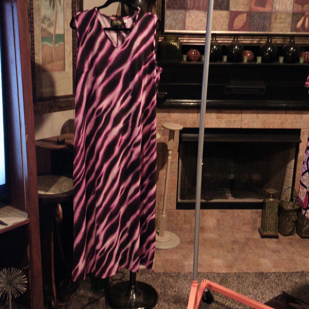 FINAL PRICE NWT Bob Mackie Artistic Fushia and Black Maxi Dress Size Large - Picture 4 of 9